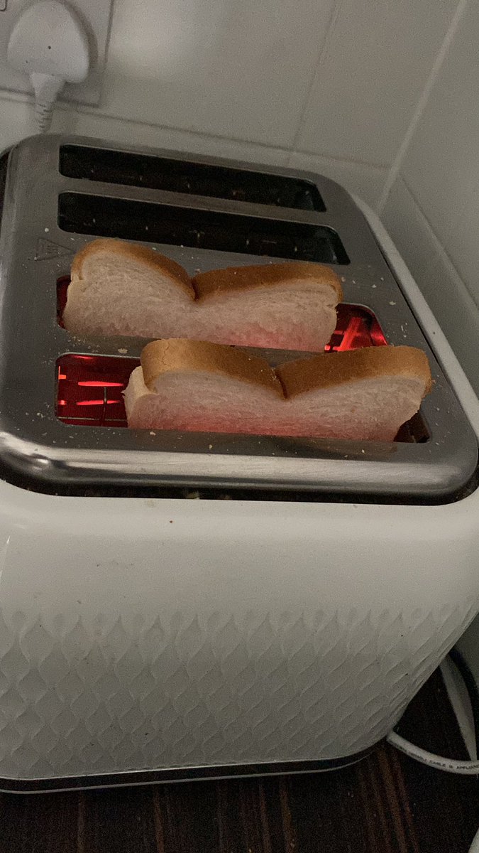 MaiNFTMoves's tweet photo. It’s 2022. Why don’t they make toasters that actually fit the bread. Or bread to fit the toasters.

Make it make sense https://t.co/oPmky9wqyF