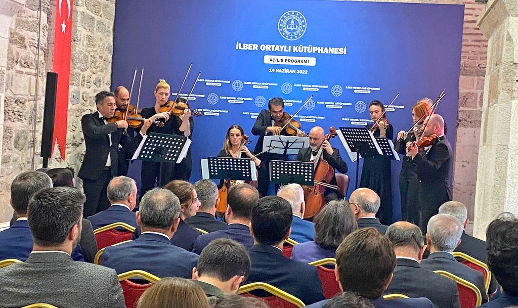 "Vefa Lisesi İlber Ortaylı Kütüphanesi Açılış Programı" Millî Eğitim Bakanımız Sayın Mahmut Özer'in teşrifleriyle gerçekleşiyor.

<a href="/tcmeb/">Millî Eğitim Bakanlığı</a> <a href="/memleventyazici/">Levent Yazıcı</a>