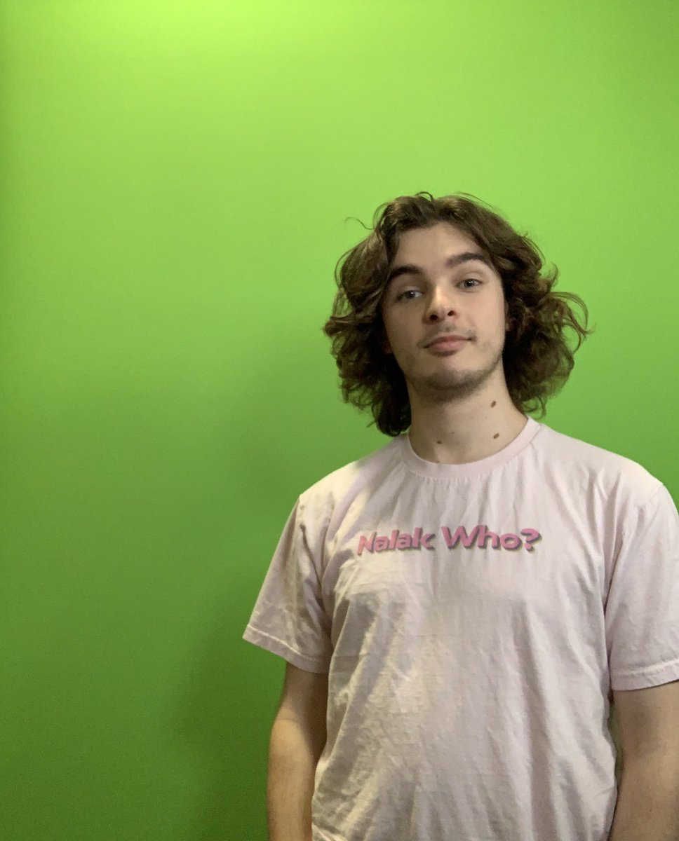 Scarshee's tweet image. Any #photoshop peeps around? I’ll make the best edit my Twitter profile pic. :)