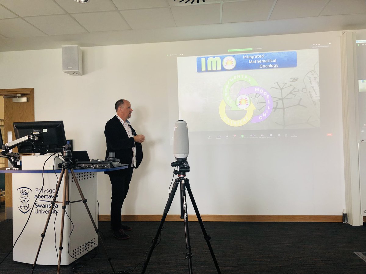 SwanseaUniMaths's tweet photo. Kicking off day 2 of the #swamba22 workshop is @ara_anderson on evolutionary therapy. What an treat to have him here in person! https://t.co/Ugcm70s5YC