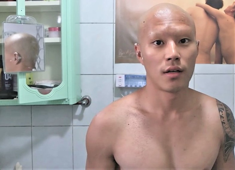 smoothshaver's tweet photo. #bald #baldy #baldlover #baldbychoice #baldguy #baldmen #baldlook #botak #calvo #careca #chauve #chromedome #cueball #đầuhói #egghead #forcedheadshave #glatze #glatzkopf #headshave #kalbo #kalju #kel #łysol #łysy #nohair #pelon #rapado #sexybald #shaving #shavehead #skallig https://t.co/u9g5TiubLe