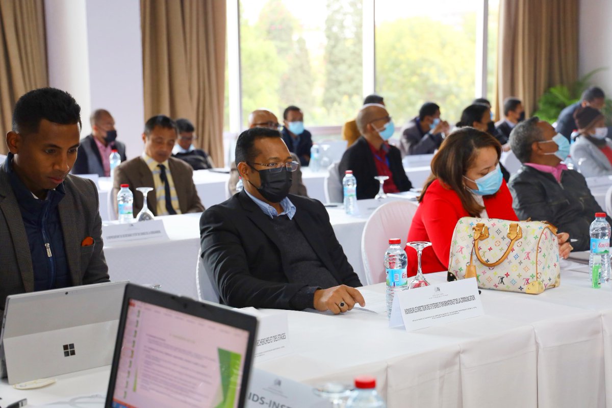 UNFPAMadagascar's tweet image. 1/2
A 2day workshop to prepare the elaboration of the 2022-2030 National Strategy for #Development of #Statistics in Mdg🇲🇬 has kicked off in Antananarivo.

Speaking at the event, the representative of Economy &amp;amp; Finance Min, said "Statistics are a key decision-making tool"
#INSTAT