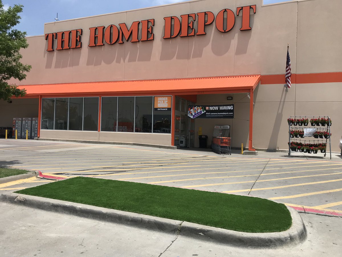 Stores 551 &amp; 6557 got turf installed. #thehomedepot #astrolawn