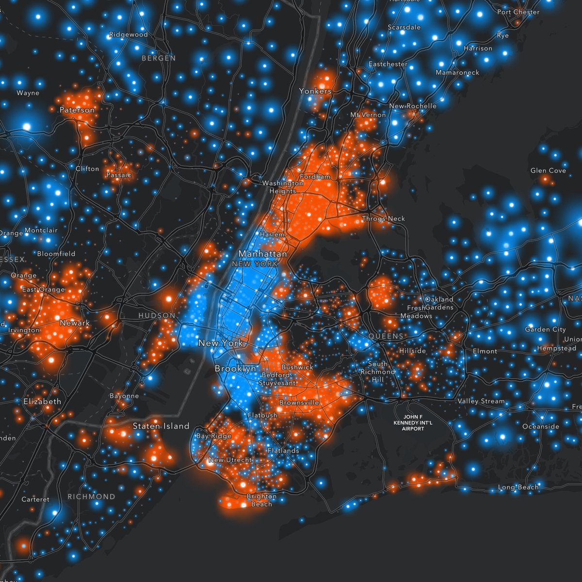 Esri's tweet photo. This map shows households within high ($200,000 or more) and low (less than $25,000) annual income ranges. It’s shown as a percentage of total households using data from the @uscensusbureau American Community Survey (ACS). 

🔹Explore your city: https://t.co/jhxU43jVYu https://t.co/ShZZL9WPx2