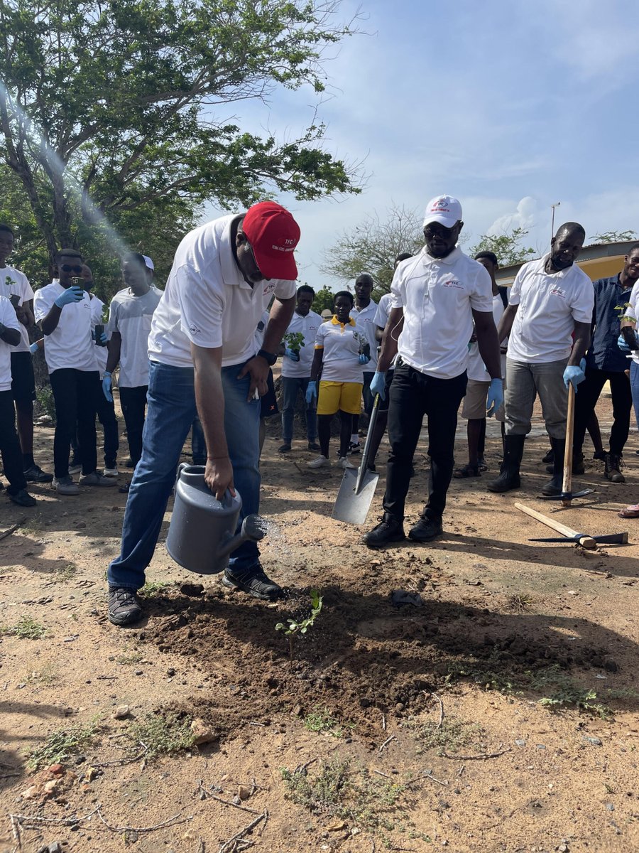 news_ghana's tweet photo. TFC Limited sensitises students on environmental responsibilities https://t.co/J6tLBHkI1J #Environmentalnews #environmentalresponsibilities #FuelCompany https://t.co/JtNO3UX0Wt