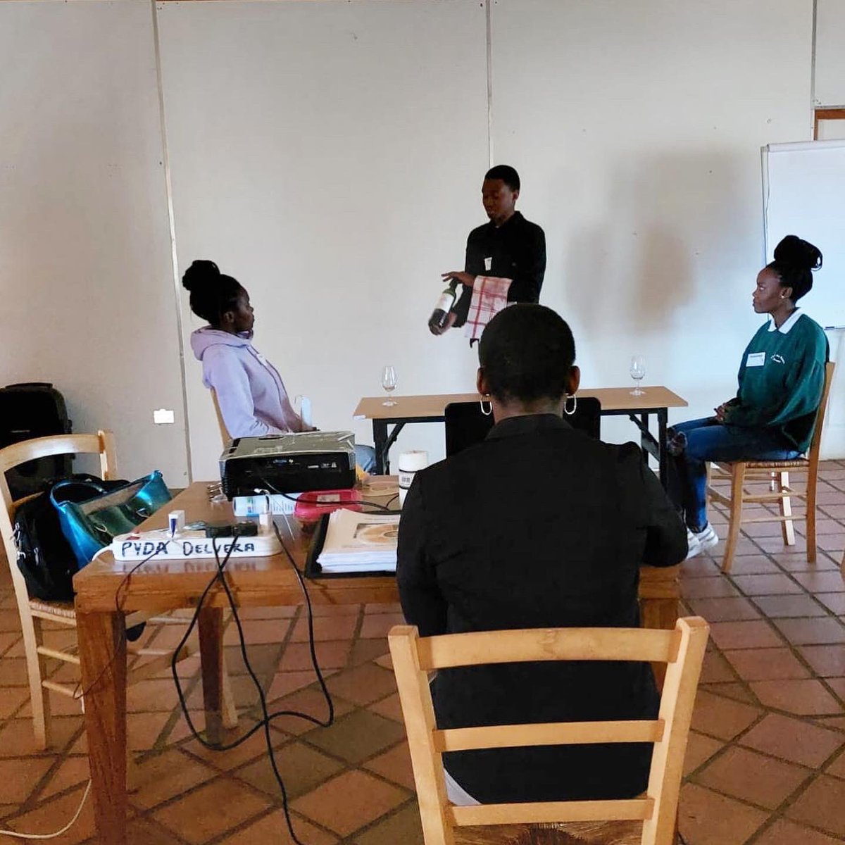 PYDAcademy's tweet photo. After the Wine Sales and Presenting theory last week, the W&M students practiced what Khanyisa ‘Kay’ Mhlakaza had taught them. Putting new found knowledge into use helps to embed learning.
#learning #wineservice #appliedknowledgeispower https://t.co/w9cbQNk572