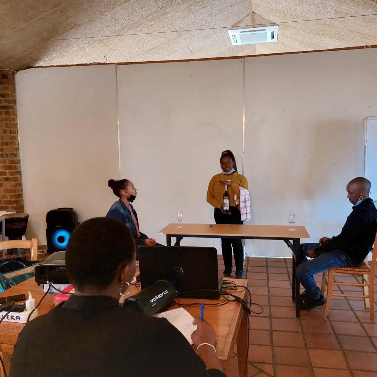 PYDAcademy's tweet photo. After the Wine Sales and Presenting theory last week, the W&M students practiced what Khanyisa ‘Kay’ Mhlakaza had taught them. Putting new found knowledge into use helps to embed learning.
#learning #wineservice #appliedknowledgeispower https://t.co/w9cbQNk572
