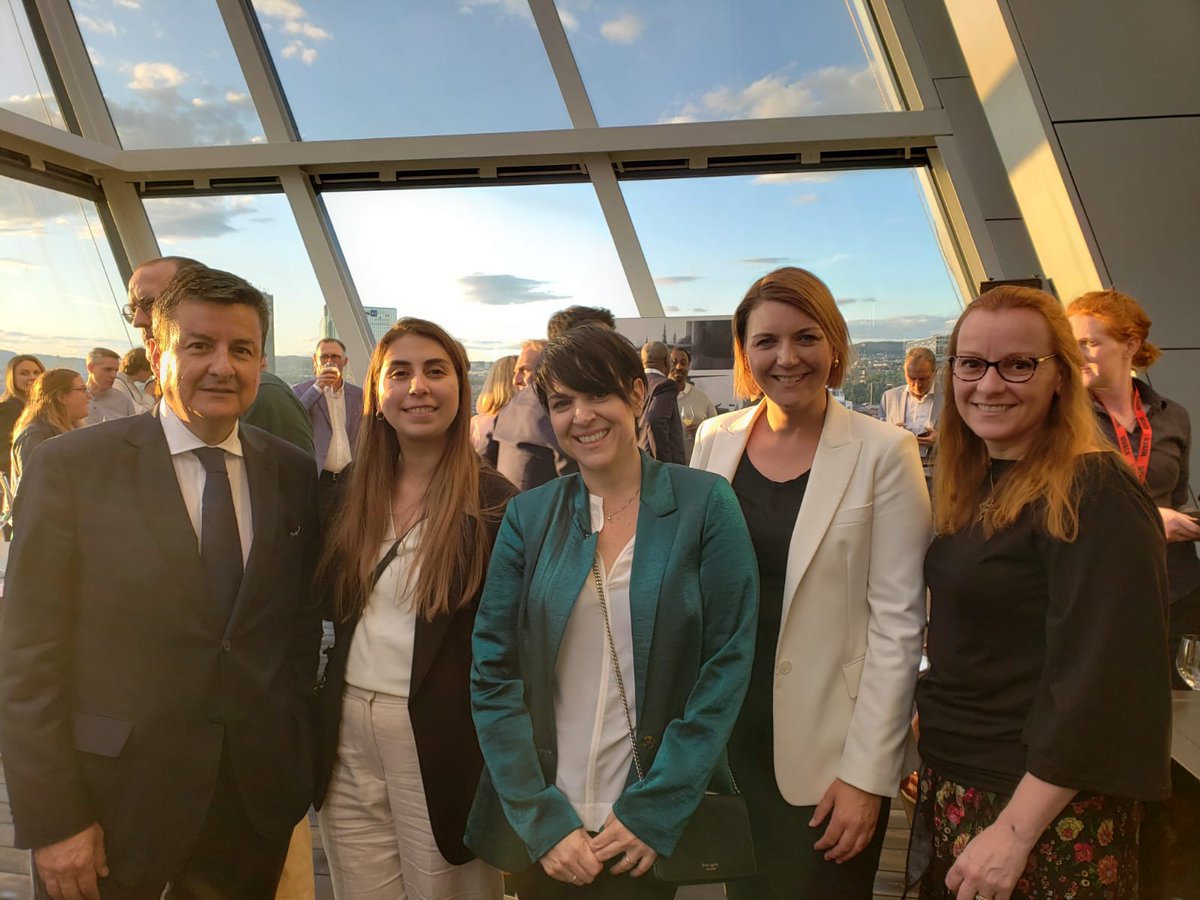 Embassy of Chile to Norway and Iceland (@echilenoruega) on Twitter photo It is great to have attended the Electromobility Symposium #EVS35 with Fantastic #ElectricWomen @MonicaArayaTica <a href="/ChristinaBu_/">Christina Bu</a> <a href="/evchels/">chelsea sexton</a>
Luz Ubilla <a href="/MinEnergia/">Ministerio de Energía</a> <a href="/Elbilforeningen/">Norsk elbilforening (Norwegian EV Association)</a>
#electricmobility promoting a more sustainable future! It is great to have attended the Electromobility Symposium #EVS35 with Fantastic #ElectricWomen @MonicaArayaTica <a href="/ChristinaBu_/">Christina Bu</a> <a href="/evchels/">chelsea sexton</a>
Luz Ubilla <a href="/MinEnergia/">Ministerio de Energía</a> <a href="/Elbilforeningen/">Norsk elbilforening (Norwegian EV Association)</a>
#electricmobility promoting a more sustainable future!
