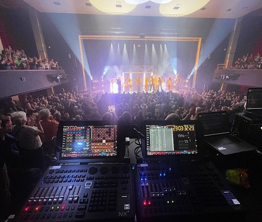 LeadingTechnolo's tweet image. Le console luci @ControlObsidian Systems rubano sempre la scena durante i tour musicali!🎶🎸🌟

📸 Josè Lorenzo

#obsidiancontrolsystems #lighting #console #luci #spettacoli #show #spettacolo