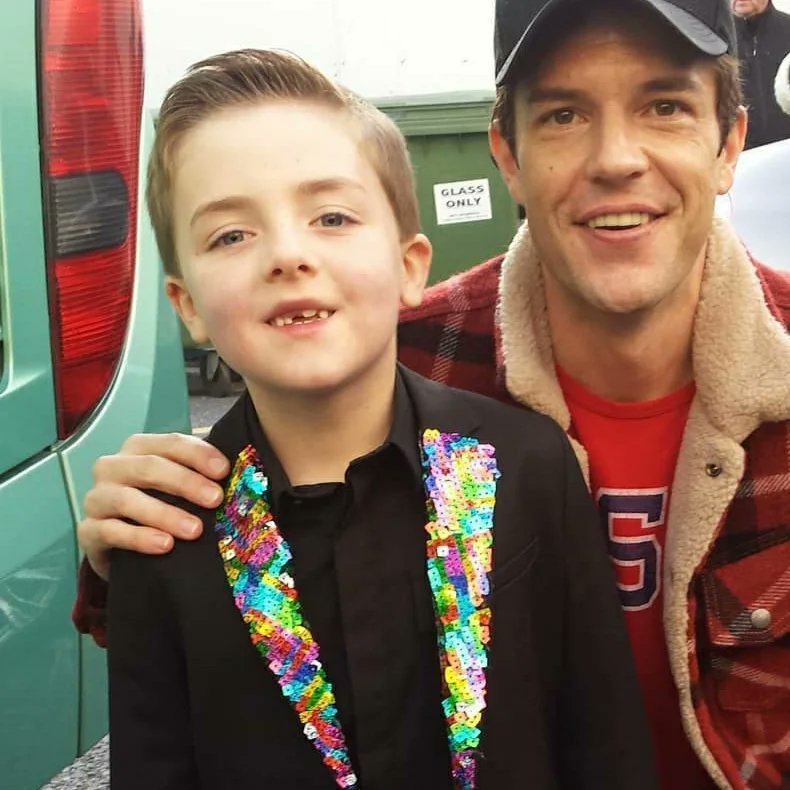 En route to the Killers at Malahide castle. Last time 2018 and 2016 when Conrad's dream came true. Lydia wears the blazer today! @thekillers @BrandonFlowers @RonnieVannucci @RobLoud @Ted_Sablay @ericacanales