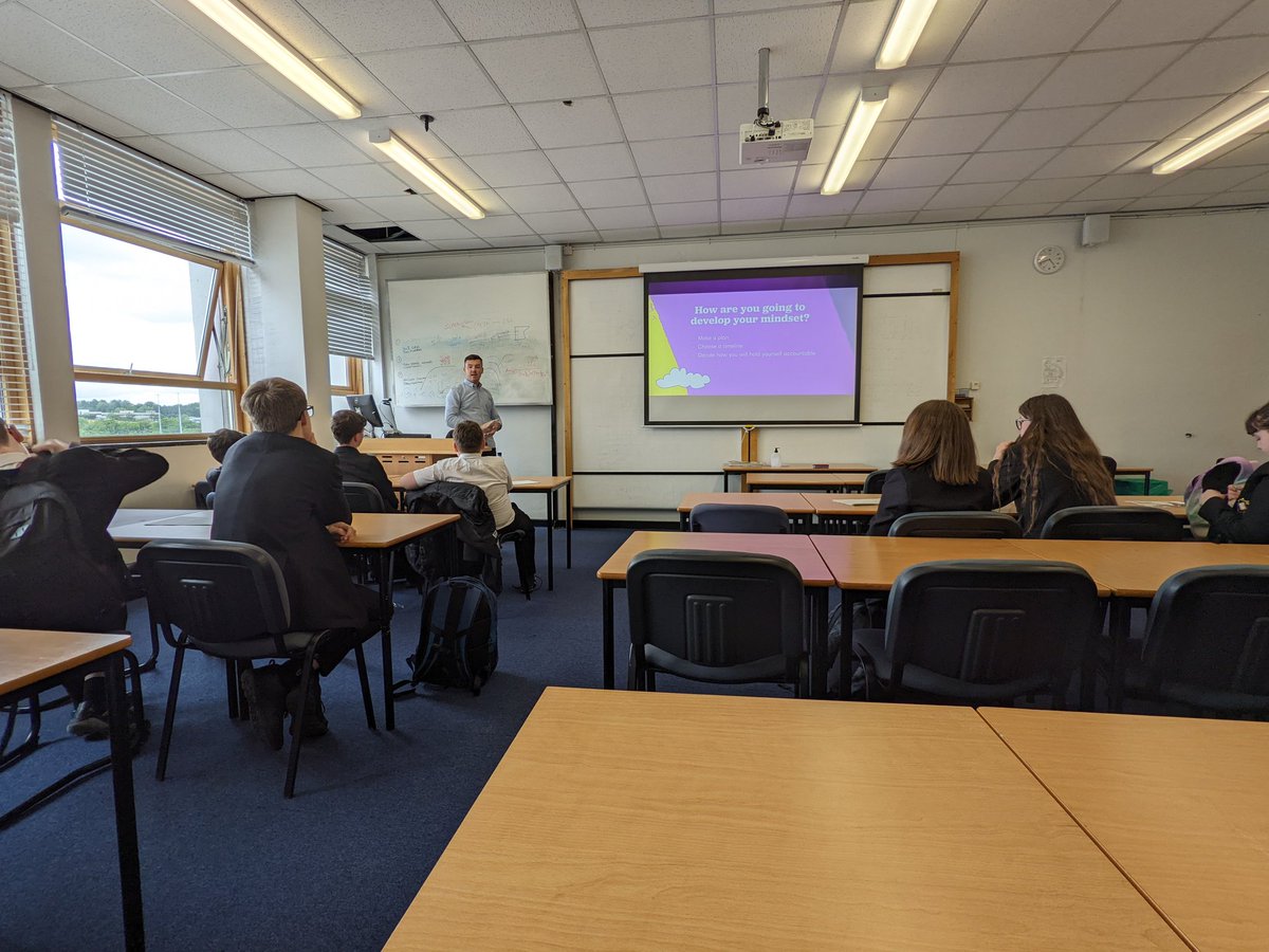 StAmbroseSci's tweet photo. Workshop 3: The importance of mindset to success! 🧠

@MsCartyScience

#SSGCU #STEM #STEAM
#Collabiskey #AthenaSwan #AthenaSwanGCU @GCUSHLS
@SmartSTEMs @CaledonianNews @GCU_SEBE https://t.co/qC4zLRSn8e