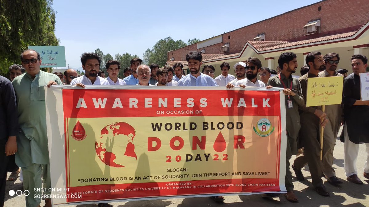 UOM_LowerDir_KP's tweet photo. #UniversityofMalakand 
The Directorate of Students Societies,UoM in collaboration with Blood Chain Pakistan &amp; Sundas Foundation,Islamabad organized Awareness Walk &amp; Blood Donation Camp to commemorate World Blood Donor Day,2022 at UoM. 
#WorldBloodDonorDay2022 
#DonateDropsofLife https://t.co/4tR2MG0389