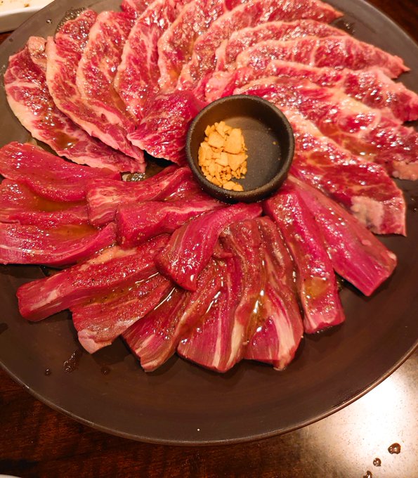 お肉を食べに行きたい 