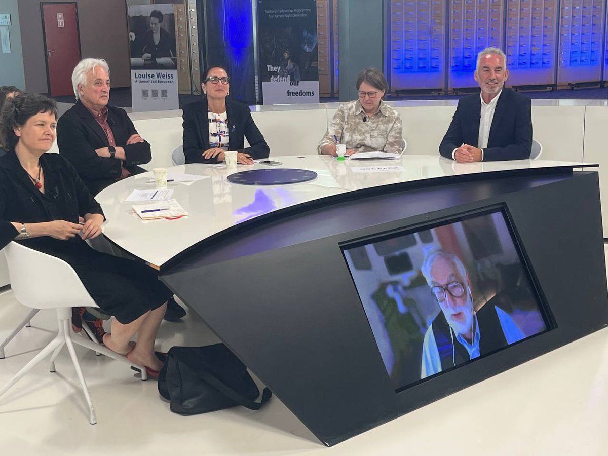 Dennis Meadows gives a keynote on the #limitstogrowth joining <a href="/Robert_Costanza/">Robert Costanza</a> <a href="/ida_kub/">Ida Kubiszewski</a> <a href="/KateRaworth/">Kate Raworth</a> <a href="/ProfTimJackson/">Tim Jackson</a> @sddecleve <a href="/HeidiHautala/">Heidi Hautala</a> #ltg50 - live stream now: bit.ly/3Htxscz