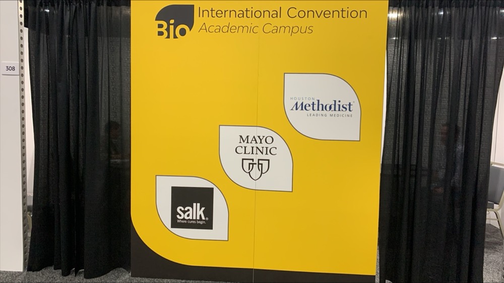 MayoInvents's tweet image. Several staff members from the @MayoClinic Ventures team are at #BIO22 this week in San Diego. ☀️ Find us to learn more about various technologies available for licensing and opportunities to collaborate! #innovation #collaboration #techtransfer