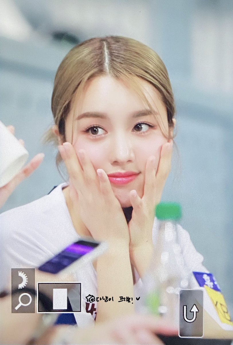 ldd_49's tweet photo. 220614

🫠

#우아 #루시 #김다은 #wooah #lucy https://t.co/KyqOtztMi9
