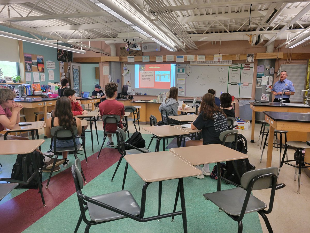 OakSciMatters's tweet photo. Captain Shea from the Ayer Fire Department teaching the Forensics classes about fire progression in houses and buildings. https://t.co/HktEzlkrHL