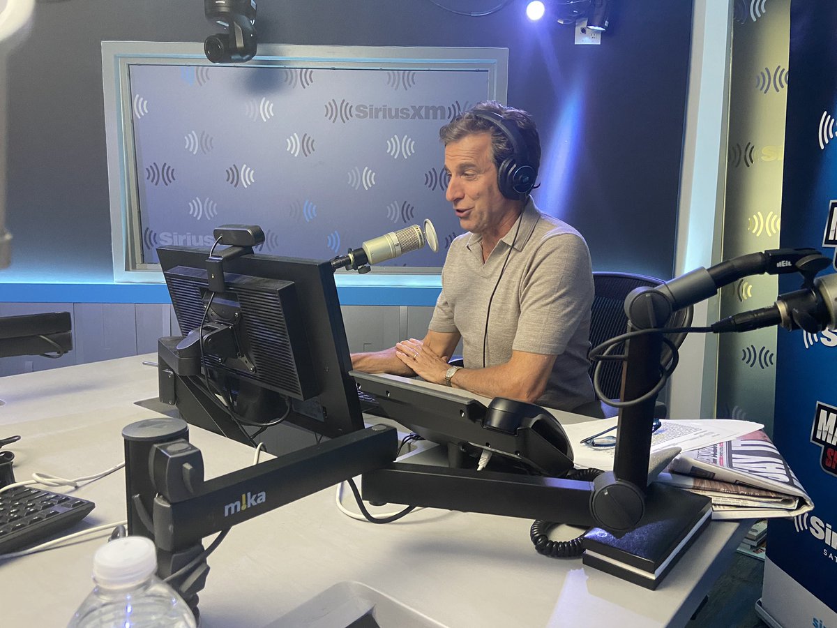 DJ Lewis tweet media