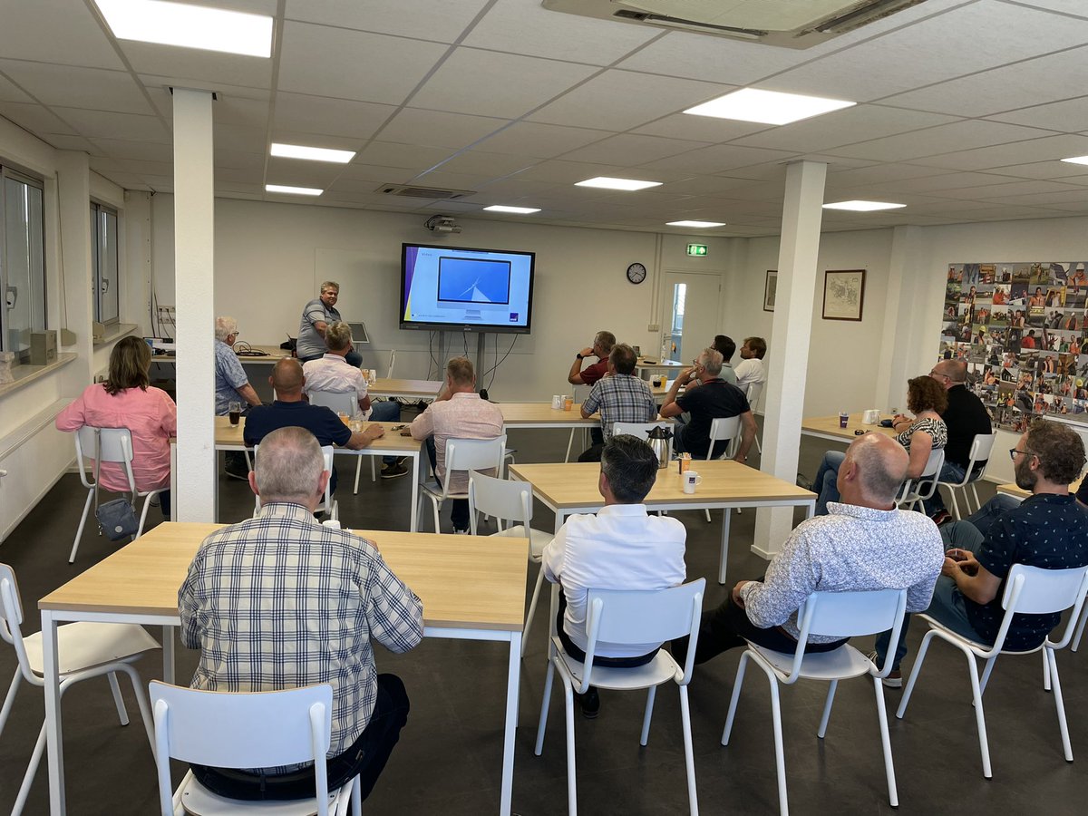 Vandaag ontvangen wij een aantal mbo-docenten civiele techniek om hun eens wat bijles te geven, over ontwikkeling en innovaties #maakhetbijh4a