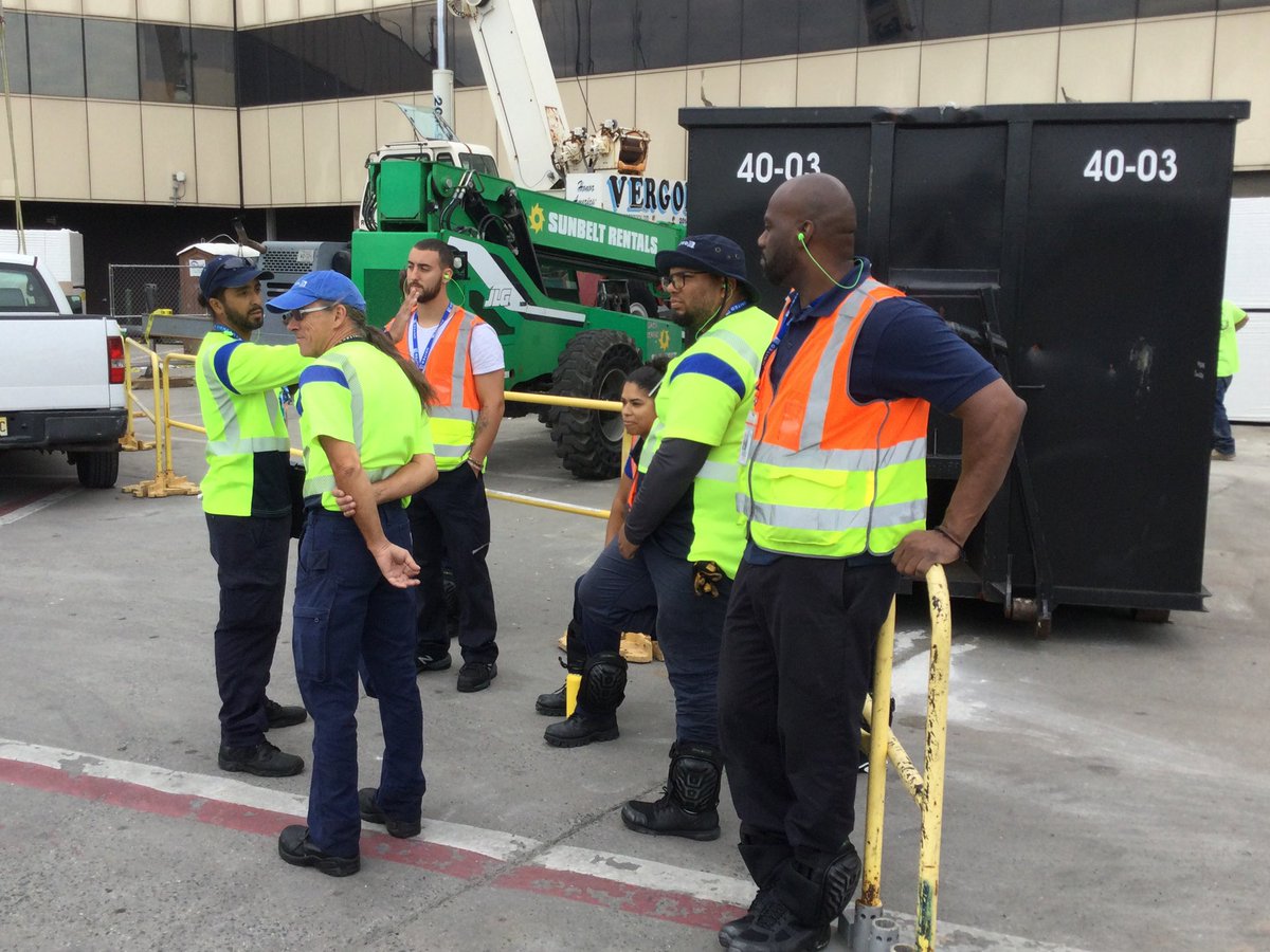 New hires standing on the shoulders of some great DST instructors for a birds eye view into a future that looks bright right here @ EWR AO #GoodLeadsTheWay <a href="/JMRoitman/">Jon Roitman</a> <a href="/MikeHannaUAL/">Mike Hanna</a> @UA_Ramp_Proud <a href="/HendyGeorge/">George Hendy</a> <a href="/KevinSummerlin5/">Kevin Summerlin</a> <a href="/SalangaJ/">Jonathan Salanga</a> <a href="/Catalinarioso/">Catalina Rios</a> <a href="/BsquaredUA/">Bradley Boyd</a> <a href="/Davidwi97357603/">David wisdom</a>