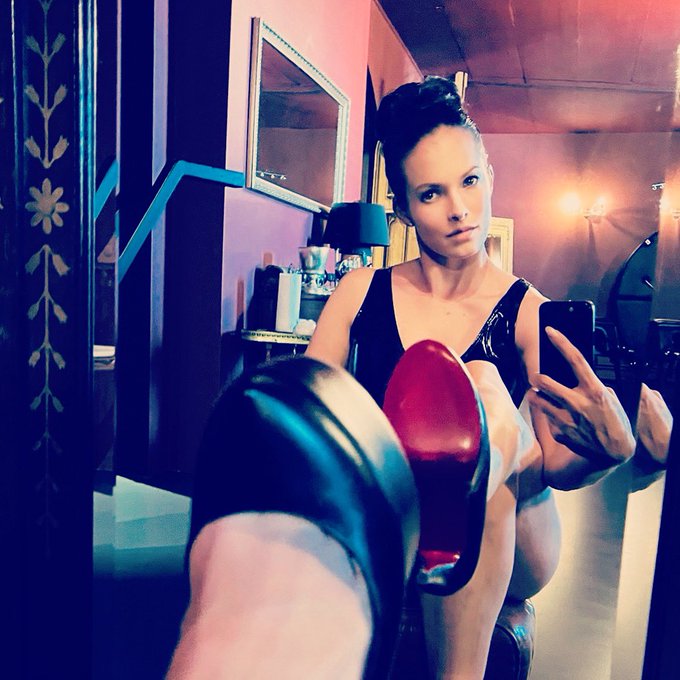 Mirror, mirror, mirror - who is the&hellip;? 🔥 Do you know the answer? Apply now for your exam! 😈🖤 #derfemdom<a href="/tag/dominatrix"class="tags"><span>#dominatrix</span></a><a href="/tag/derfemdom"class="tags"><span>#derfemdom</span></a><a href="/tag/ladytess"class="tags"><span>#ladytess</span></a><a href="/tag/yourpainism"class="tags"><span>#yourpainism</span></a>