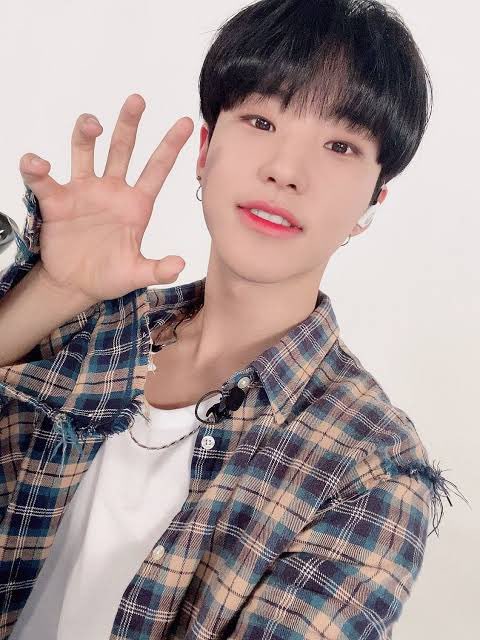 crazyunnies_svt's tweet photo. Hoshi Birthday Giveaway! 🐯

2 winners 

Prize Hoshi Photocard
          POL TC Set          

💖Follow &amp; retweet
💖Tag 3 friends
💖Reply fave pic of Hoshi Horanghae

Ends JUNE 17, 11:59pm

*1 entry per account
*lsf not included https://t.co/tbpYm8wRNA