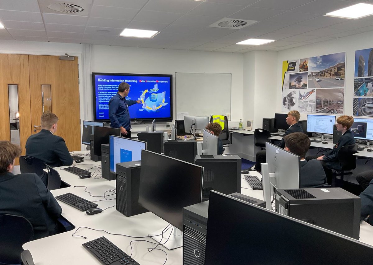 LQS_DEC's tweet photo. Thank you to Ruben from Rok @OurHospitalJsy, for coming in to speak to our Year 10 @LesQuennevaisSc @DECinSchools students yesterday about BIM (Building Information Modelling), focusing on what its role and advantages are in the construction industry #DECinJsy https://t.co/Tu1lLYa9P7