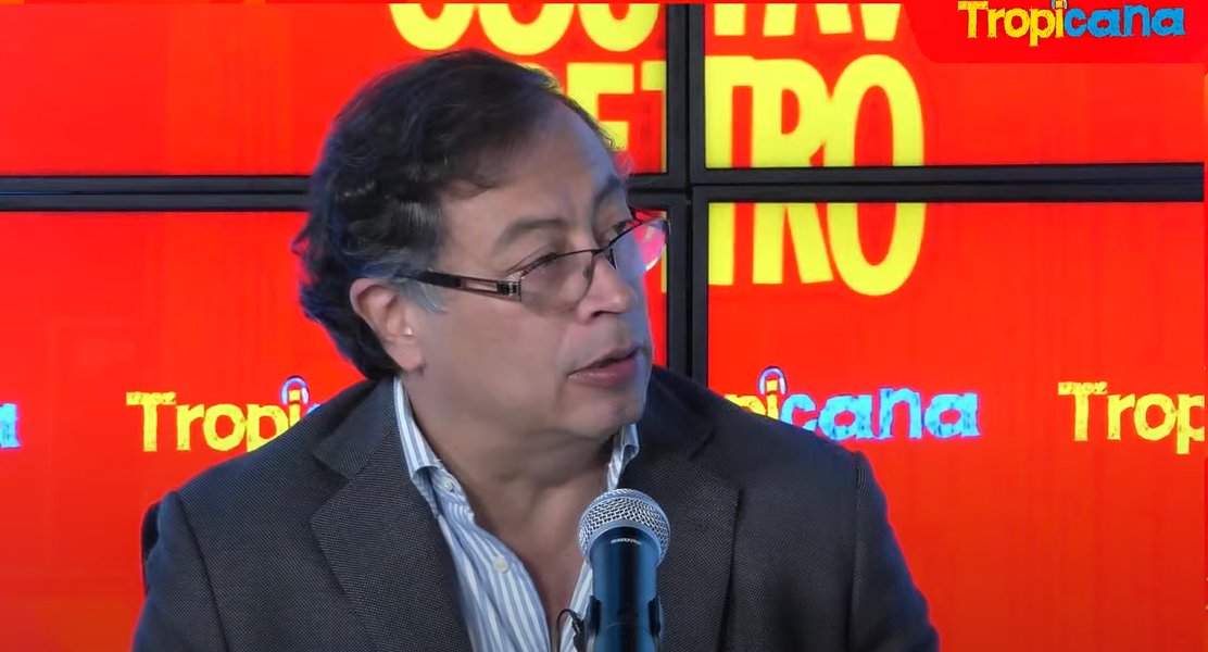 <a href="/petrogustavo/">Gustavo Petro</a> @PereTantico #AlAire "Queremos que cada madre cabeza de familia, de hijos en la primera infancia, debe tener medio salario mínimo de renta vital, con un fin: poder nutrir la niñez, es una política contra el hambre": <a href="/petrogustavo/">Gustavo Petro</a> 

#PetroEnTropicana bit.ly/3O3m7Ck