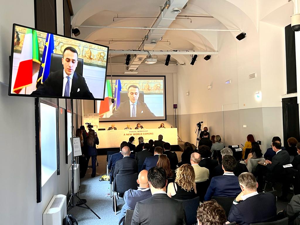 consiusa's tweet photo. We talk about the geopolitical outlook for the West and the future of international relations. Thanks to @luigidimaio,Shan Huang, @gerardtbaker, @SandersonRach, Carlo Cimbri, Claudio Descalzi. #geopolitical #outlook #Consiusa #Italy #UnitedStates @eni @intesasanpaolo. @riotta https://t.co/3TK4tLwJhz