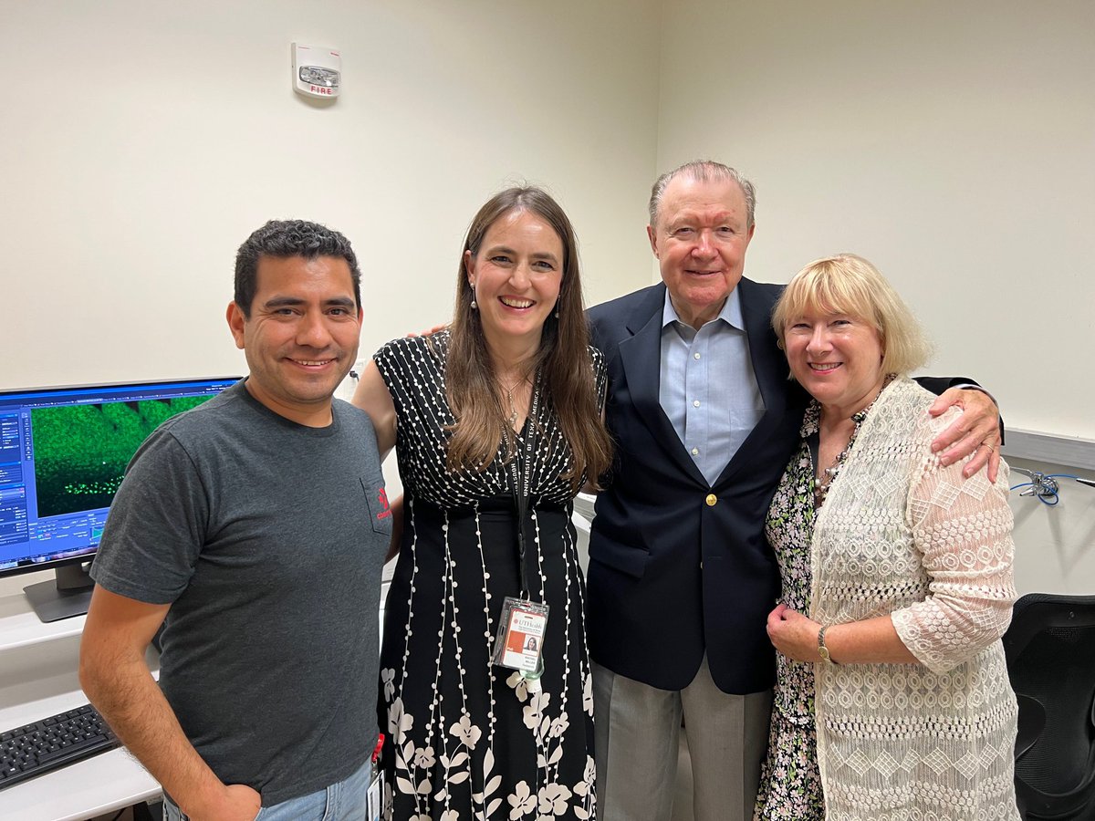 rkmille's tweet photo. Enjoyed meeting Bill and Danielle @GOTTFRIEDGLOBAL yesterday and introducing them to our research modeling human congenital kidney anomalies in frog embryos! @itsSusanSimon, @AdRoMora, Brandy Walker, Lydia Youmans and I enjoyed showing you the medical center and our lab! 1/2 https://t.co/oZPnVhlrED