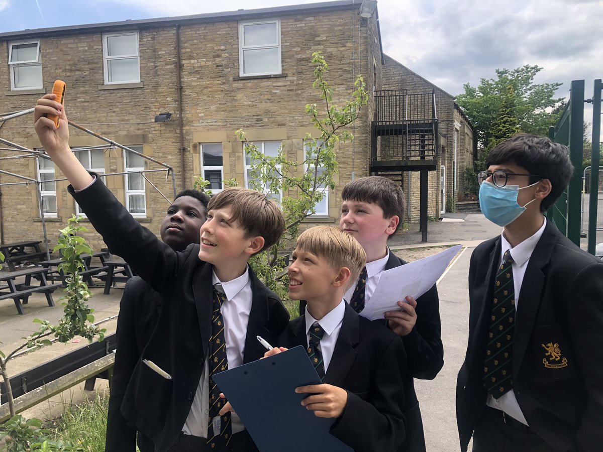 CHSICELAND18's tweet image. Microclimate work around the school grounds #nationalfieldworkweek @CHSupdates