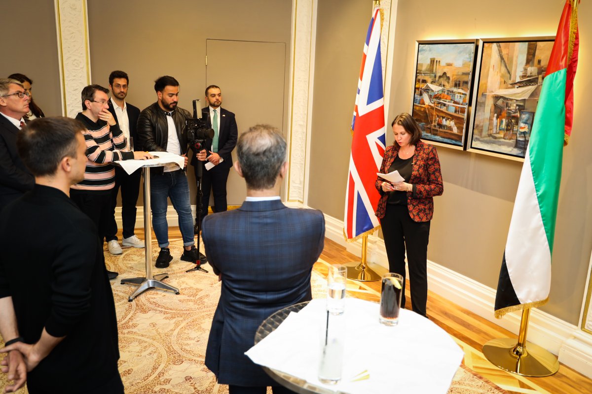 UAEEmbassyUK's tweet photo. This week the Embassy hosted a delegation from @hub71ad. The delegation are visiting the UK for @LDNTechWeek, a major event for the technology industry in the UK.

The UAE is fast becoming a technology hub in the region and Hub71 is driving forward growth in this exciting sector. https://t.co/fvJJHDy95B