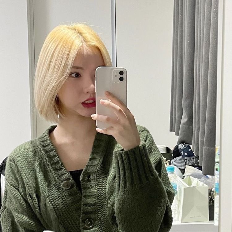 pi3nn's tweet photo. HELLOO??!!! 
be my friend? i’m a newbie in here
Fb+rt an? ^^

#roleplayerindonesia #roleplayer #roleplayeraccount https://t.co/v7MCbkaEWU