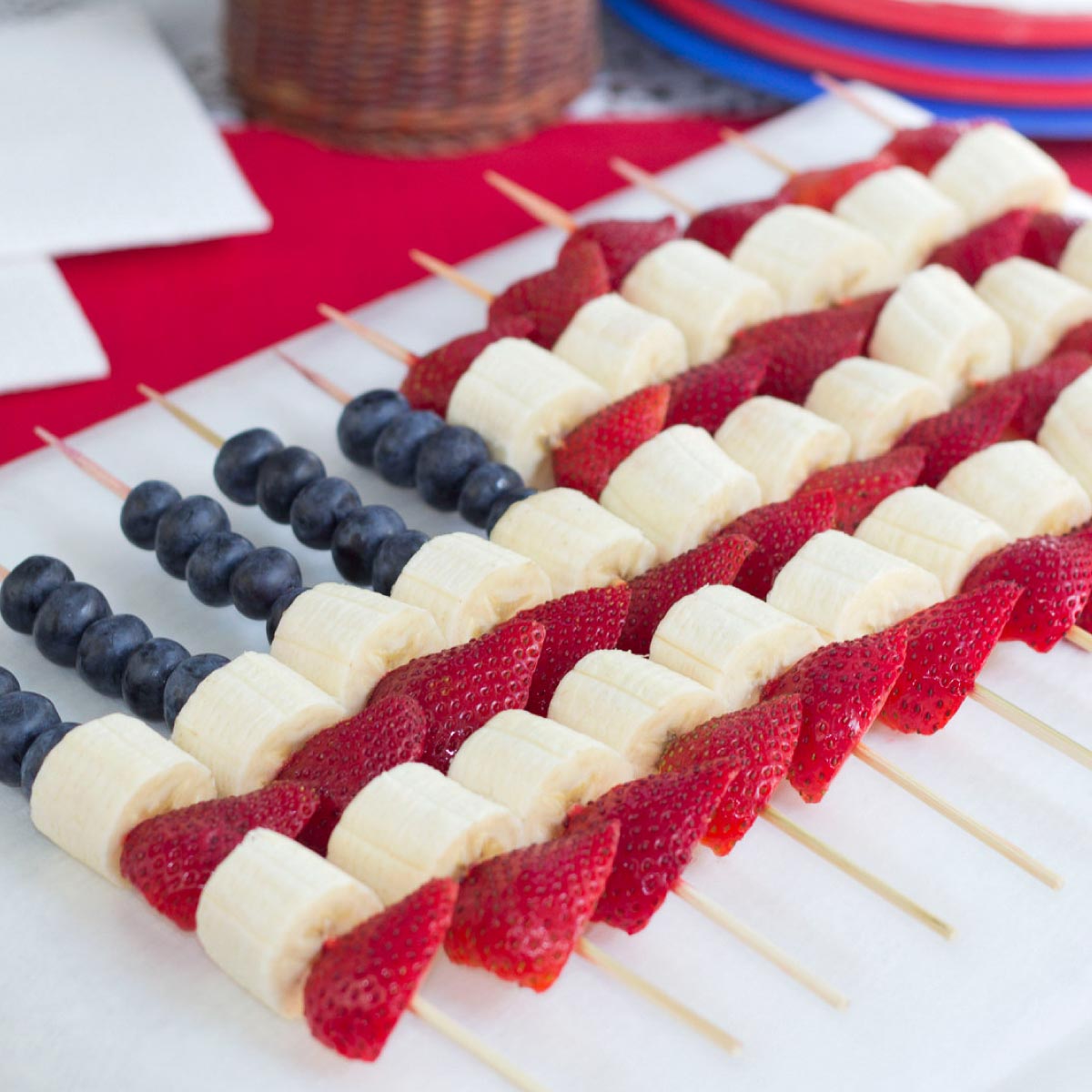 StickyFingersCO's tweet photo. Happy Flag Day to all!

Here's a fun Flag Day food craft: make American Flag Fruit Kabobs!

https://t.co/hGSb8lHq46 

#HappyFlagDay #FlagDay #FoodCraft #KidsCooking #FruitKabobs https://t.co/a8d1QfcvrW