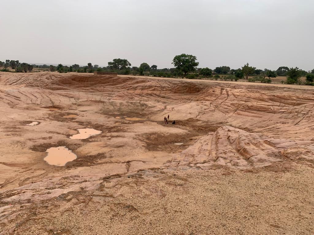 TrackaNG's tweet photo. EXPOSED!!!

In Gombe state, there is a community that has been without water for over 25years.

In 2021, the government allocated a N50m project to end their problems but the contractor has abandoned the project for over six months now. Read more:

https://t.co/aF7Ovc7RWR https://t.co/iZ4IMMxd3A