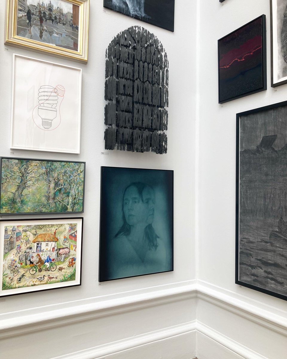 Fun Day at the <a href="/royalacademy/">Royal Academy</a> yesterday for the Artist’s Varnishing Day 🎉🥳🍓