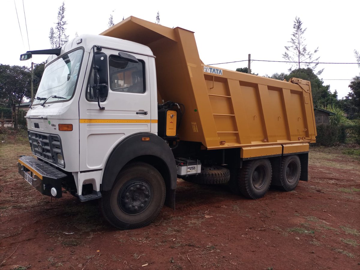 MapleHoldings's tweet photo. Hire the best heavy earth moving equipment from us today for all your construction purposes. Make your call now for the latest rollers, graders, shovels, excavators, dozers and much more; procurement@mapleea.com/www.mapleea.com/0742360766 https://t.co/TX3dKbM33d