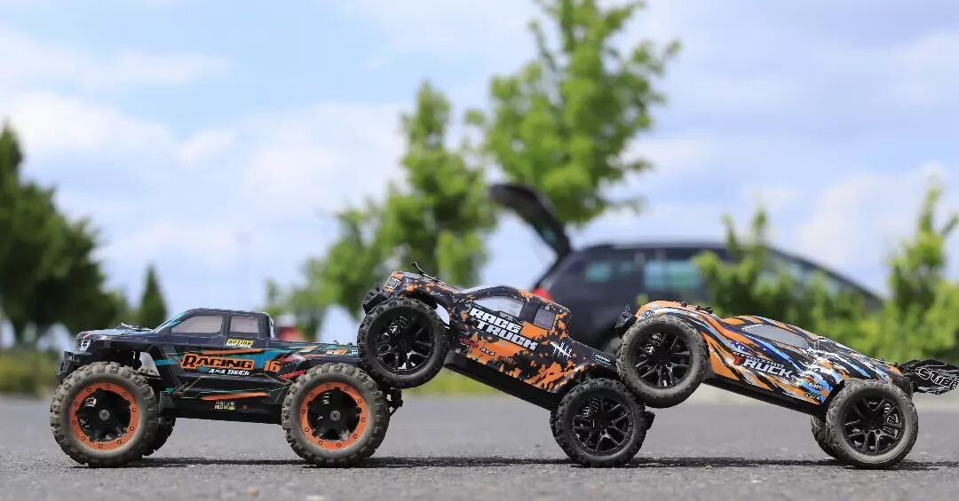 Avarc6's tweet image. Line up to go! 
#HAIBOXING RC CARS