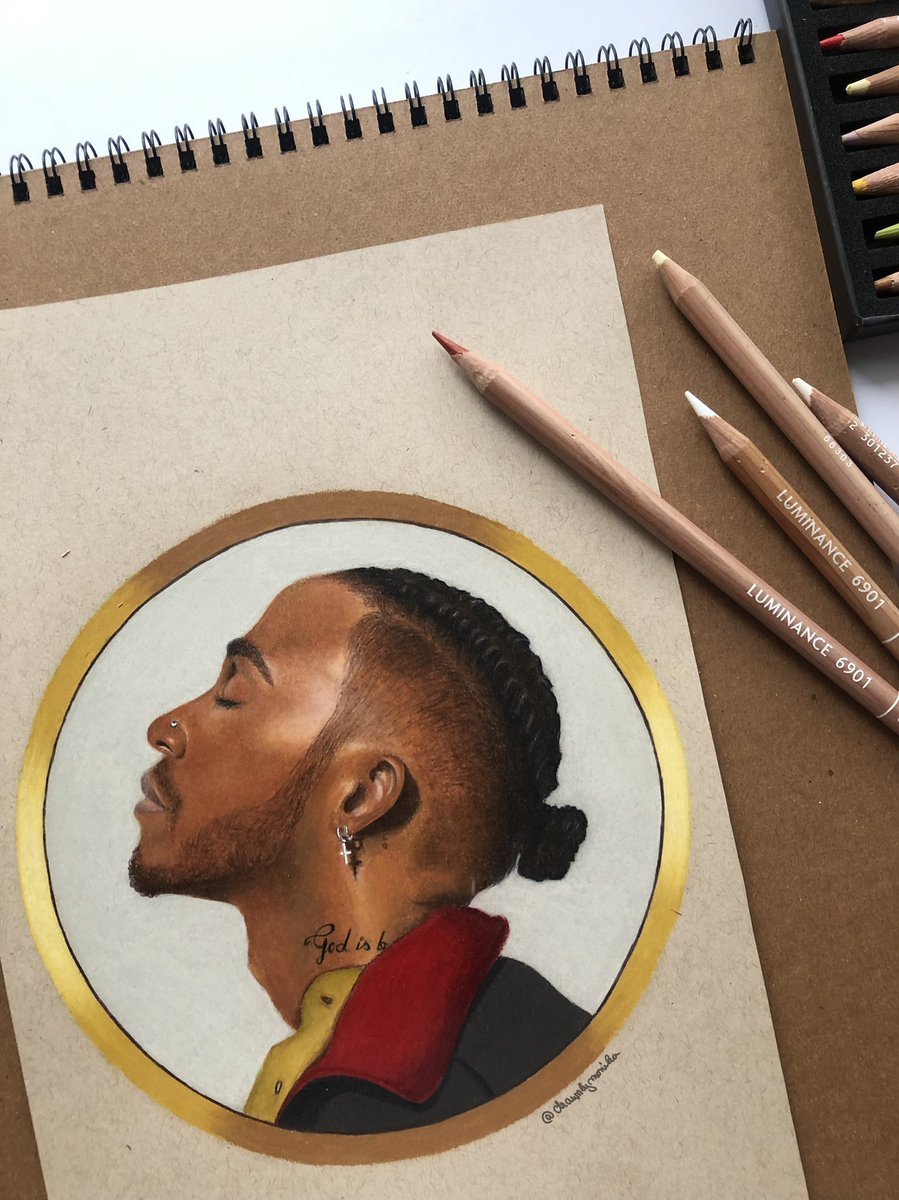 drawnbymonika's tweet photo. ✨My finished drawing of Lewis Hamilton ✨ @LewisHamilton @MercedesAMGF1 @amgmotorsport @Team_LH #teamlhtuesday #LewisHamilton #lewishamiltonfanart #LH44 https://t.co/NBbE9ASNIY