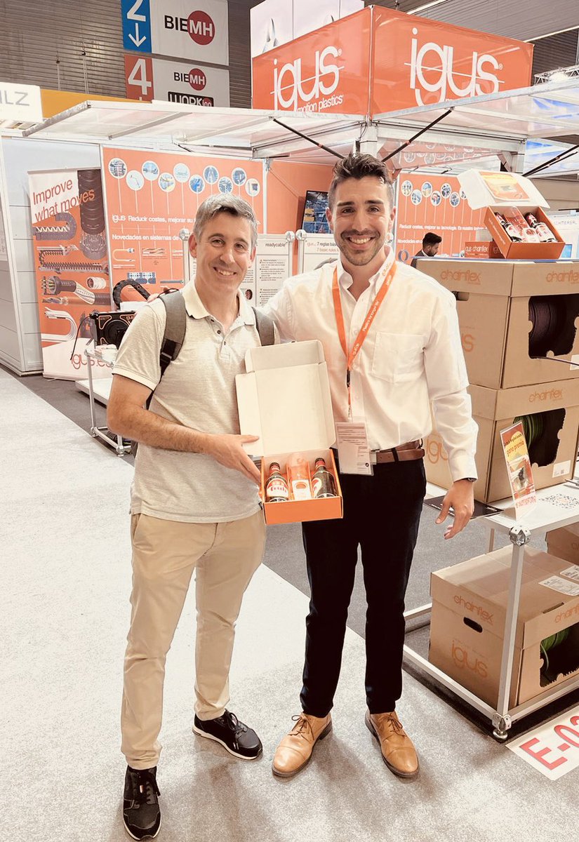 IgusSpain's tweet photo. Hemos traído hasta la @BEC_BIEMH el concurso de #chainflex
Ven a conocer la cfcase y prueba suerte tu también! ✂️
#BIEMH https://t.co/UUvUWwAfEy