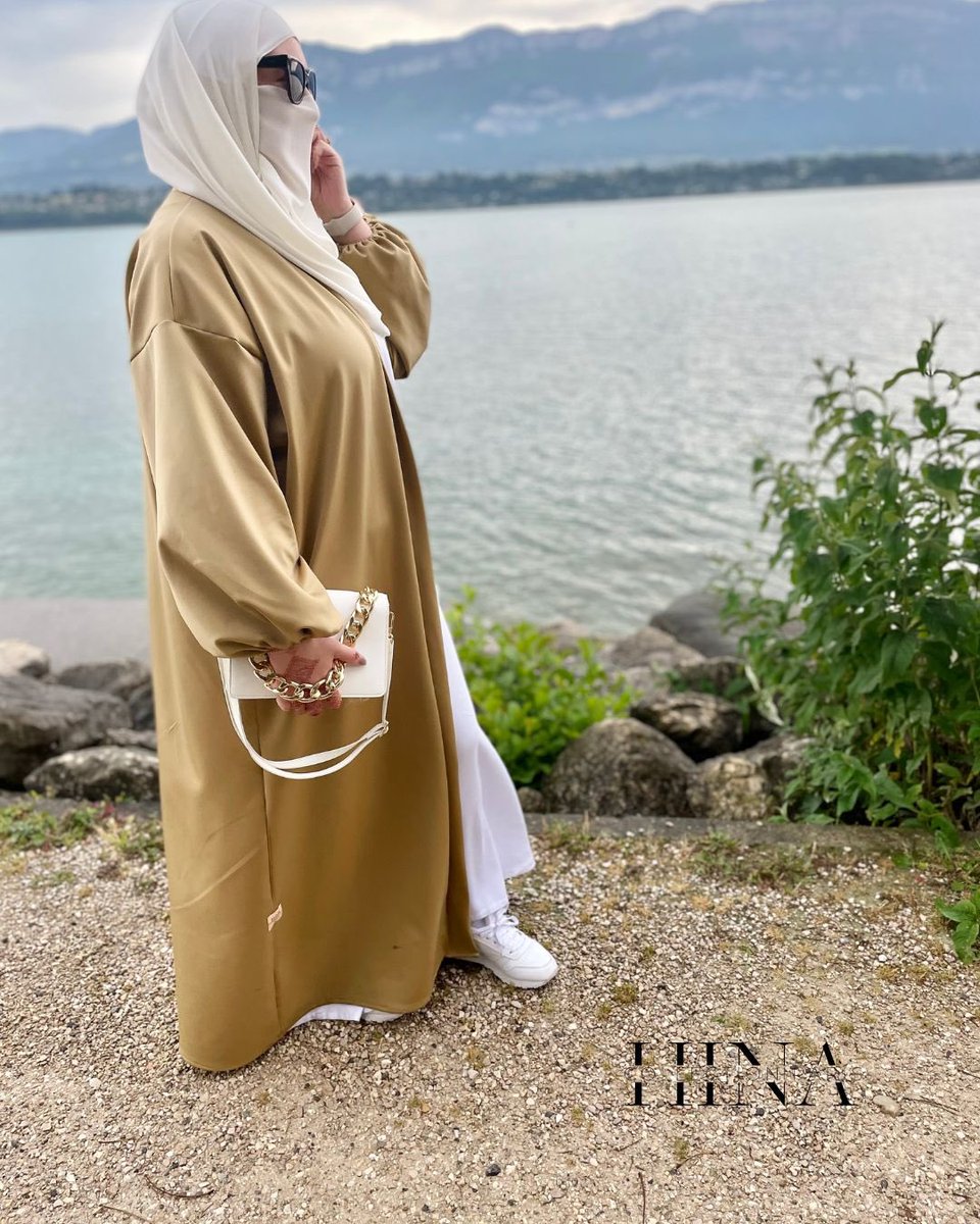 Abaya Maha 🤎
Tissu LVMH upcyclé ♻️

🛍 Disponible sur la boutique, hinacollectionparis.com

#abaya #abayastyle #hijab #modestwear 
#hijabinspiration #hinacollectionparis #abayadesigner #abayalovers #modeststyle #modeststreetfashion #hijabstyle #abayaaddict #hijaboutfit #myhijab