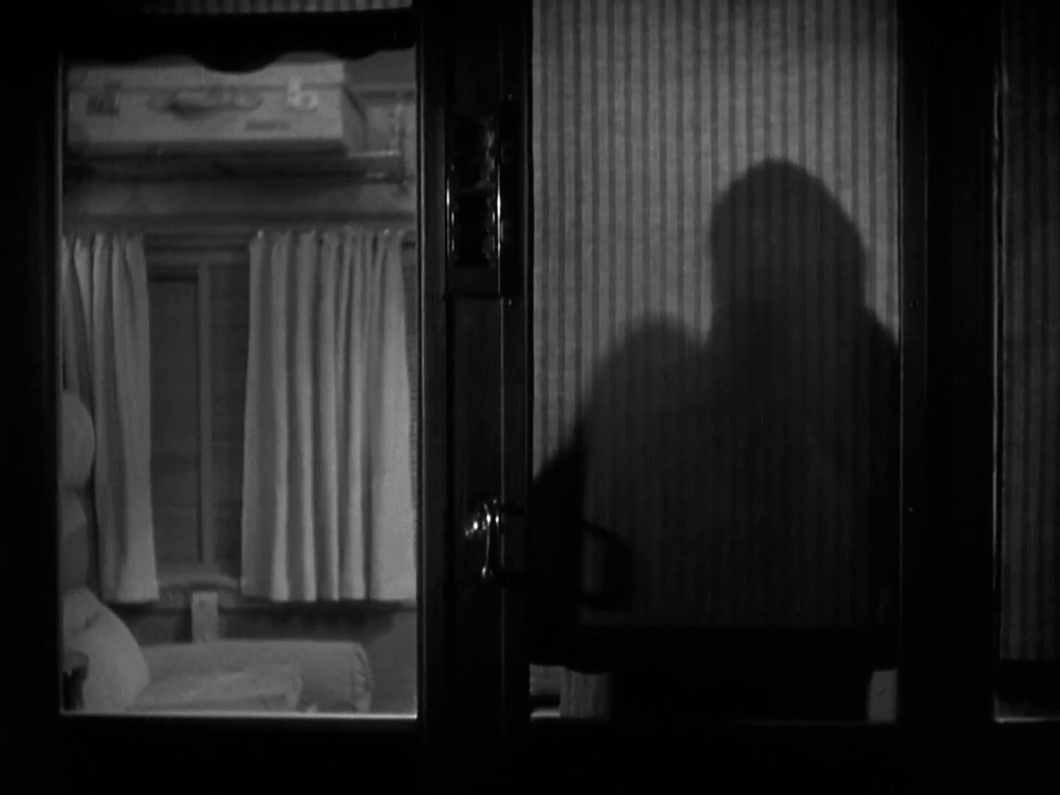 Nemo_719's tweet photo. Shanghai Express (1932) https://t.co/lZUQaqE9Oh