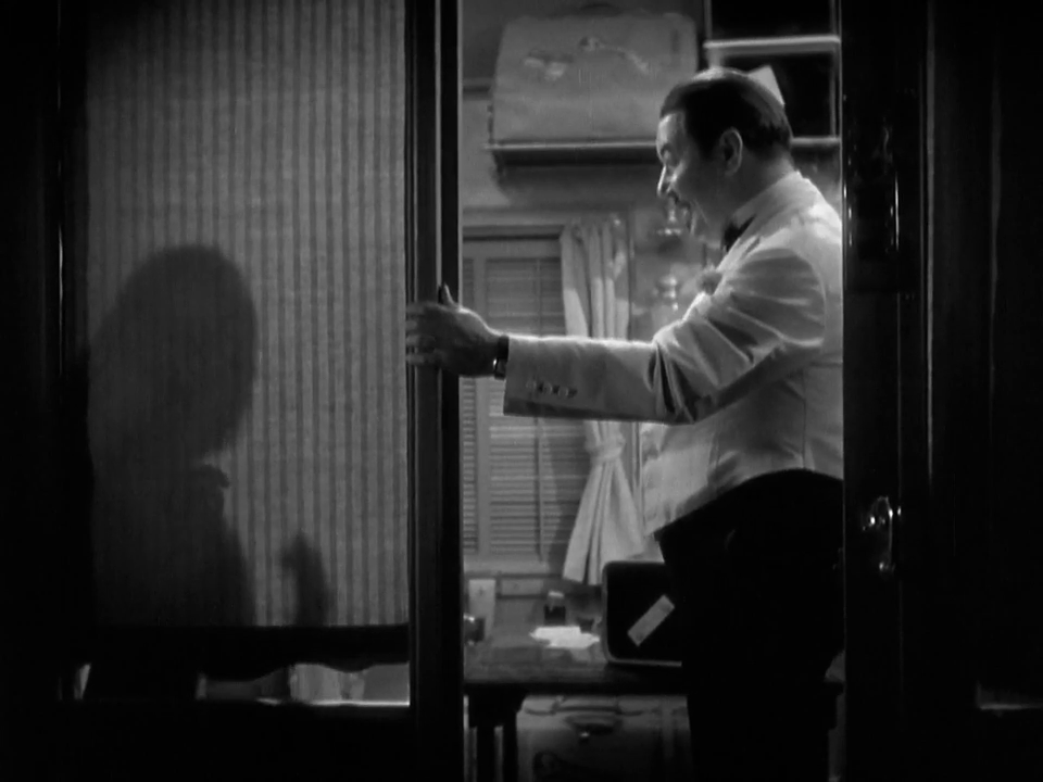 Nemo_719's tweet photo. Shanghai Express (1932) https://t.co/lZUQaqE9Oh