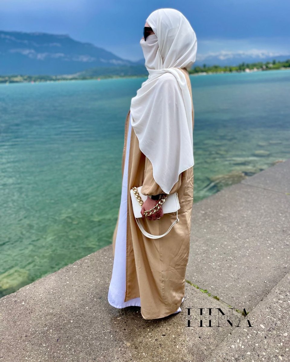 Abaya Lina 🧡
Tissu LVMH upcyclé ♻️

🛍 Disponible sur la boutique, hinacollectionparis.com

#abaya #abayastyle #hijab #modestwear 
#hijabinspiration #hinacollectionparis #abayadesigner #abayalovers #modeststyle #modeststreetfashion #hijabstyle #abayaaddict #hijaboutfit #myhijab
