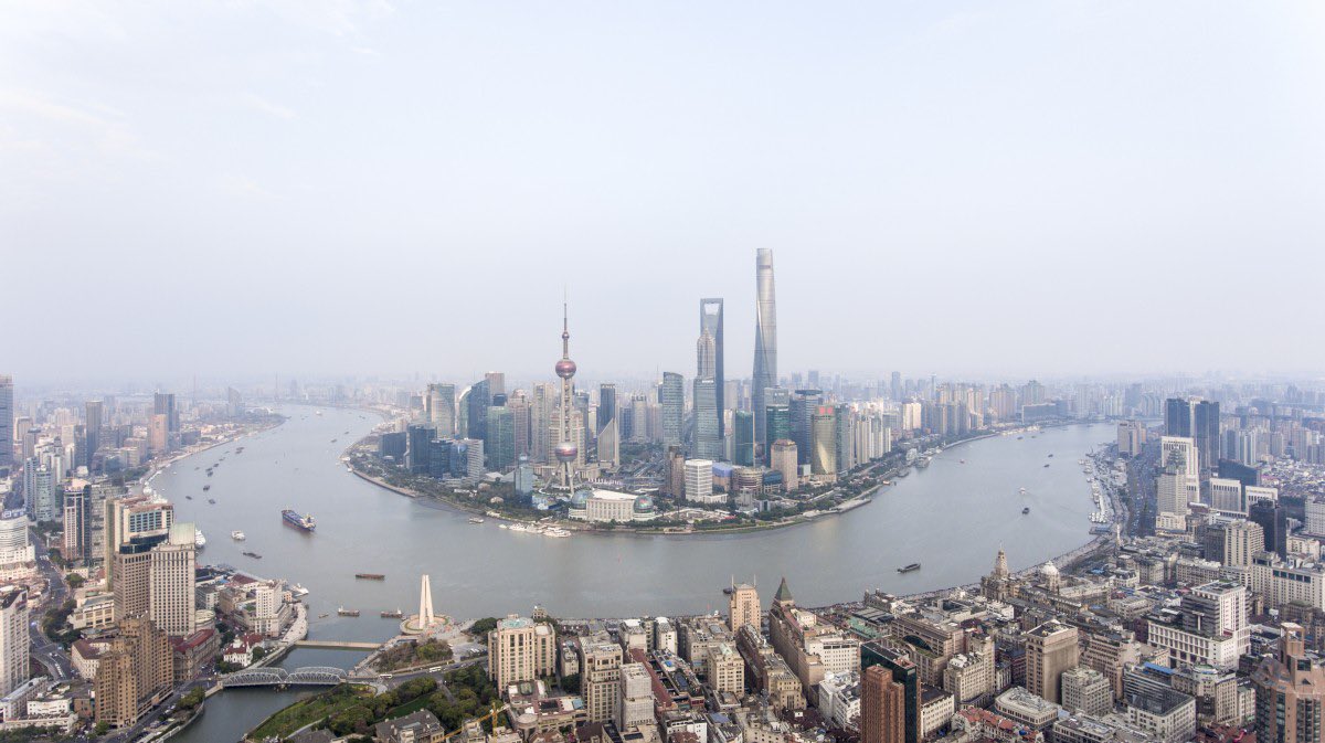 archixpress's tweet photo. Highest hotel in the world, 632 meters https://t.co/ZojlH6LEfH #hotels #shanghai #architecture https://t.co/IzuiFPXh73