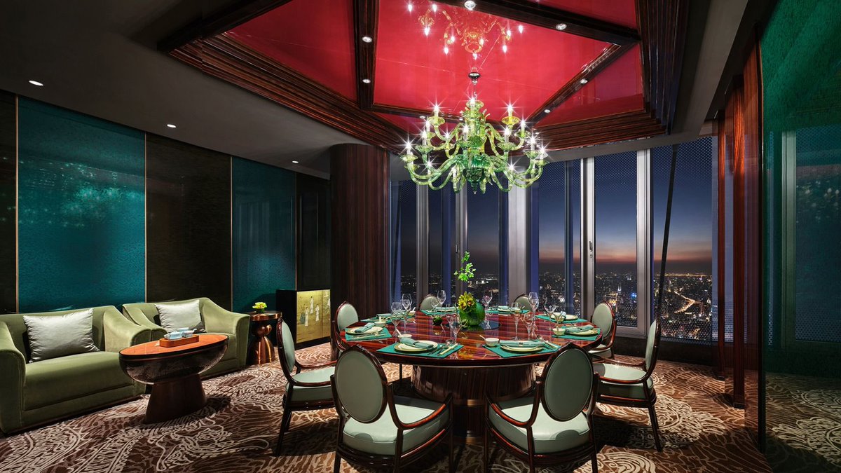 archixpress's tweet photo. Highest hotel in the world, 632 meters https://t.co/ZojlH6LEfH #hotels #shanghai #architecture #greatview https://t.co/nK4RpDMTK2