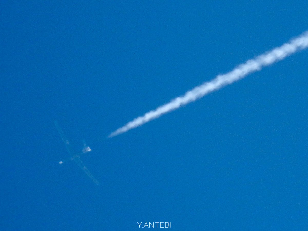 ace_pio's tweet photo. #USNavy #RQ4 #GlobalHawk 168737 as SOAR37 enroute to NAS Patuxent River from the gulf. FL500
#RQ4A #RQ4GlobalHawk #contrail https://t.co/NOXHrlJGfs