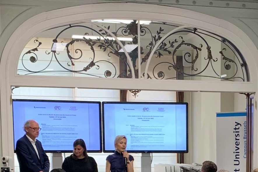CESIunions's tweet photo. Taking stock of the developments in #EU #health policy 30 years after the #Maastricht treaty: how to capitalise on the momentum brought forward by the pandemic to advance on more investments in #publichealth #healthcare #recruitement #CHES #investinstaff #noprecariouswork @epc_eu https://t.co/yJhFFEEsoH