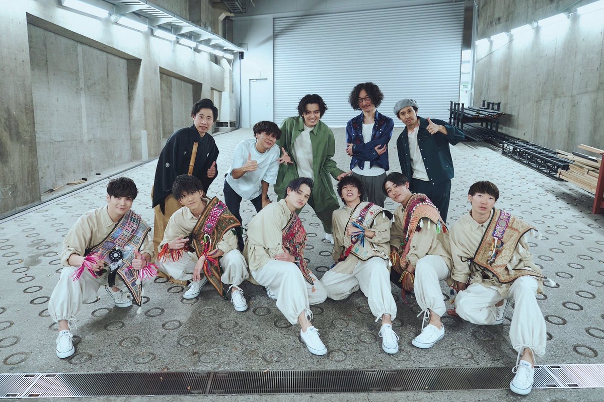 autribe_tk's tweet photo. 皆様、Fujii Kaze "HELP EVER ARENA TOUR"DVD &amp; Blu-ray
もう観ていただけましたでしょうか？？
こちらは今まさに鑑賞中でございます‼️
1曲1曲全てが心に沁みてきます。
何だろうこの気持ち。。
ずーっと観ていたい。

#藤井風
#FujiiKaze 
#HEAT
#HELPEVERARENATOUR https://t.co/sF4AMHl9yc