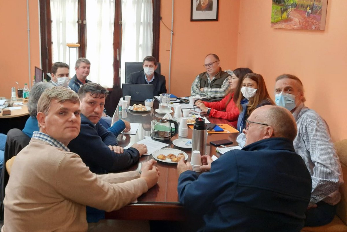 El jueves de la semana pasada mantuvimos una reunión de trabajo con los representantes de las entidades que forman parte de la Federación de Cooperativas Eléctricas de Misiones (FECEM) 👉bit.ly/FECEM